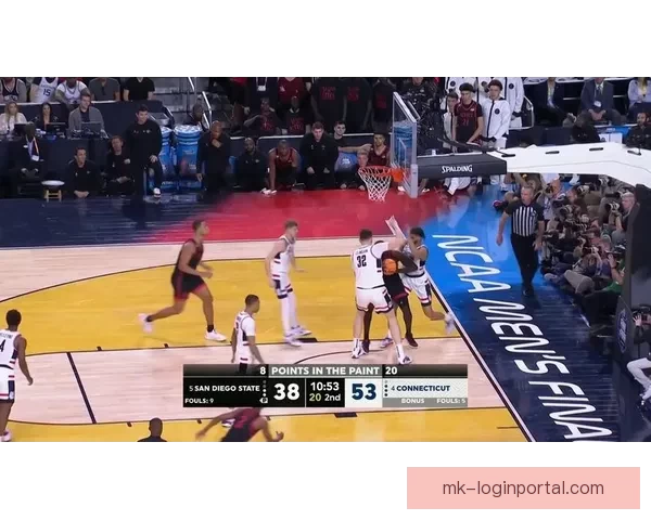 康涅狄格力克伊利诺伊晋级NCAA决赛里德双双马林斯十五分续写王朝辉煌